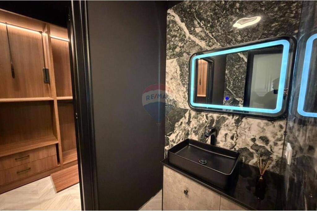 WE SELL APARTMENT 2+1+2 PARIS COMMUNE!