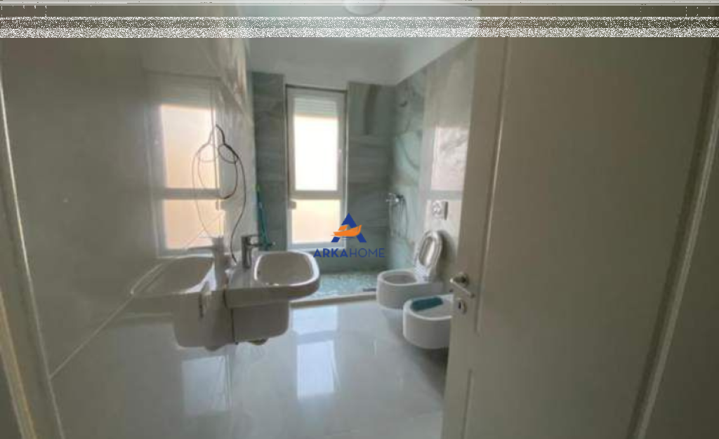 JEPET APARTAMENT ME QERA 3+1+2BALLKONE "5 MAJI" 650 EURO