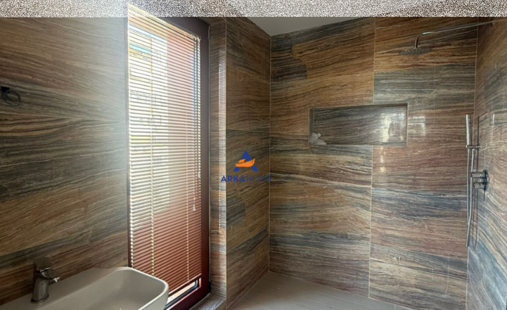 AFFITTASI AMBIENTE 70M2 "RRUGA E KAVAJES" 1.200 EURO