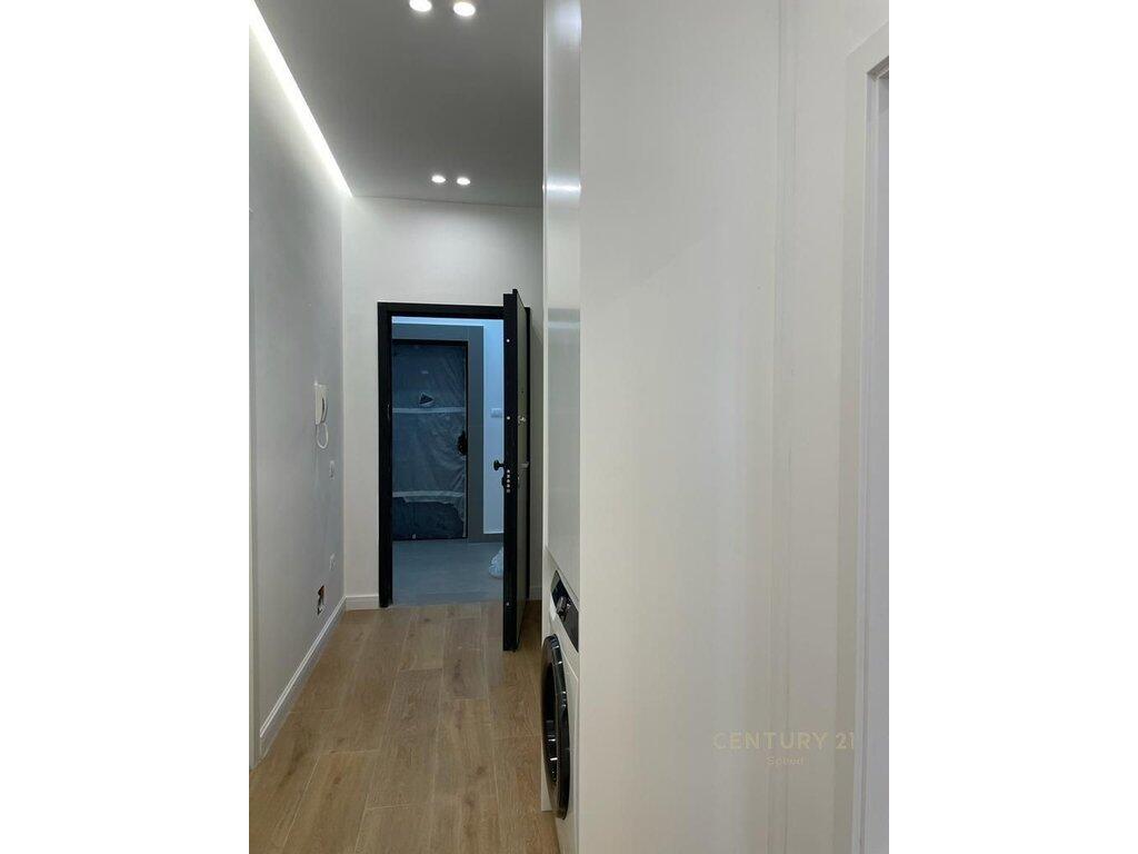 Apartament me qira 1+1 në Rrugën e Kosovareve!!