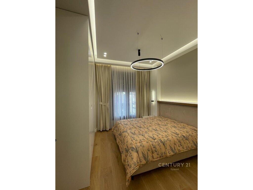 Apartament me qira 1+1 në Rrugën e Kosovareve!!