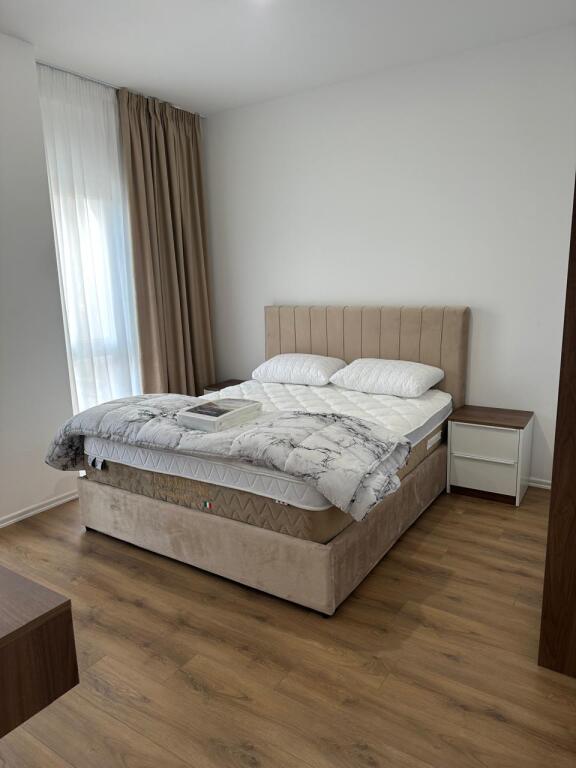 📍 Apartament me qira – Ne Qender te Tiranes Zogu Zi , Perballe Ring Center