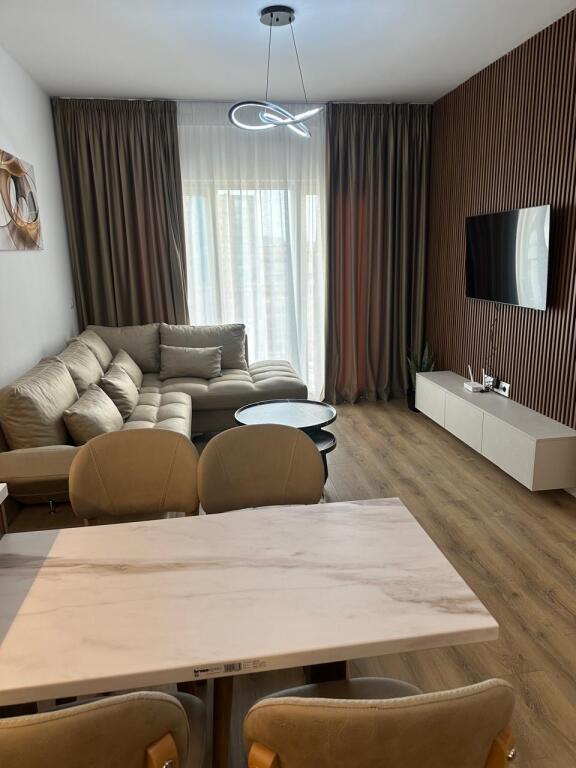 📍 Apartament me qira – Ne Qender te Tiranes Zogu Zi , Perballe Ring Center