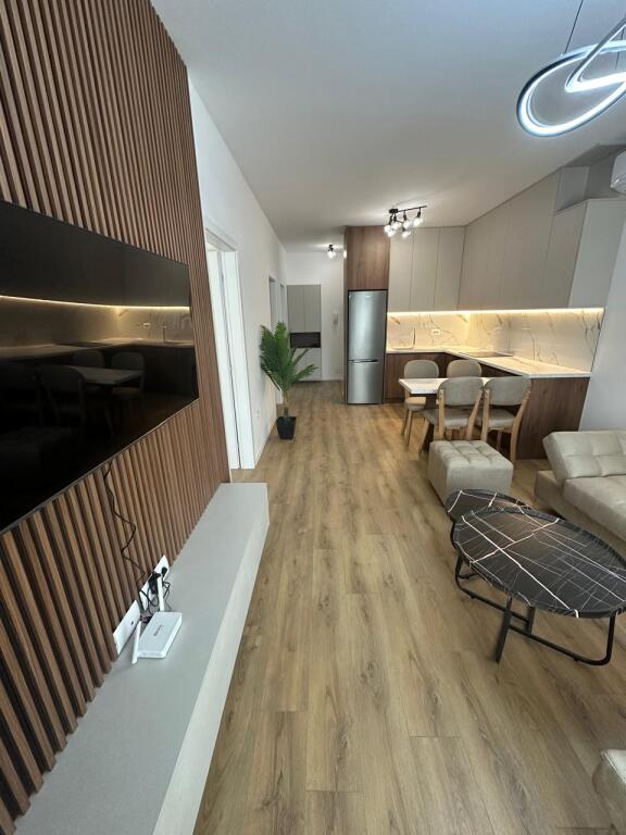 📍 Apartament me qira – Ne Qender te Tiranes Zogu Zi , Perballe Ring Center