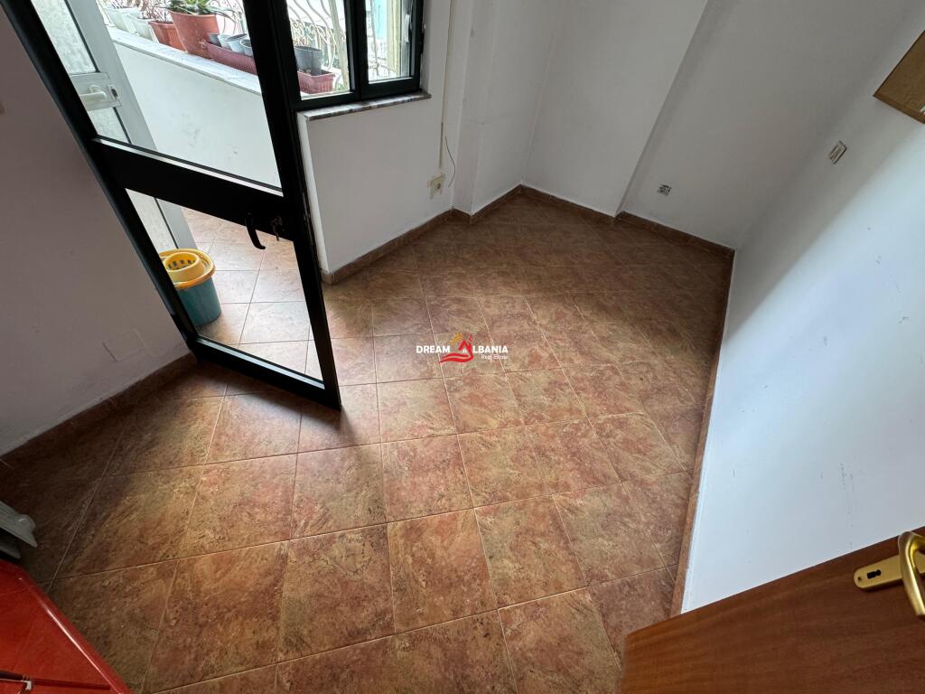 Ambjent me qera me 5 ndarje prane Gjykates se Rrethit ne Vasil Shanto, Tirane (ID 42611381)