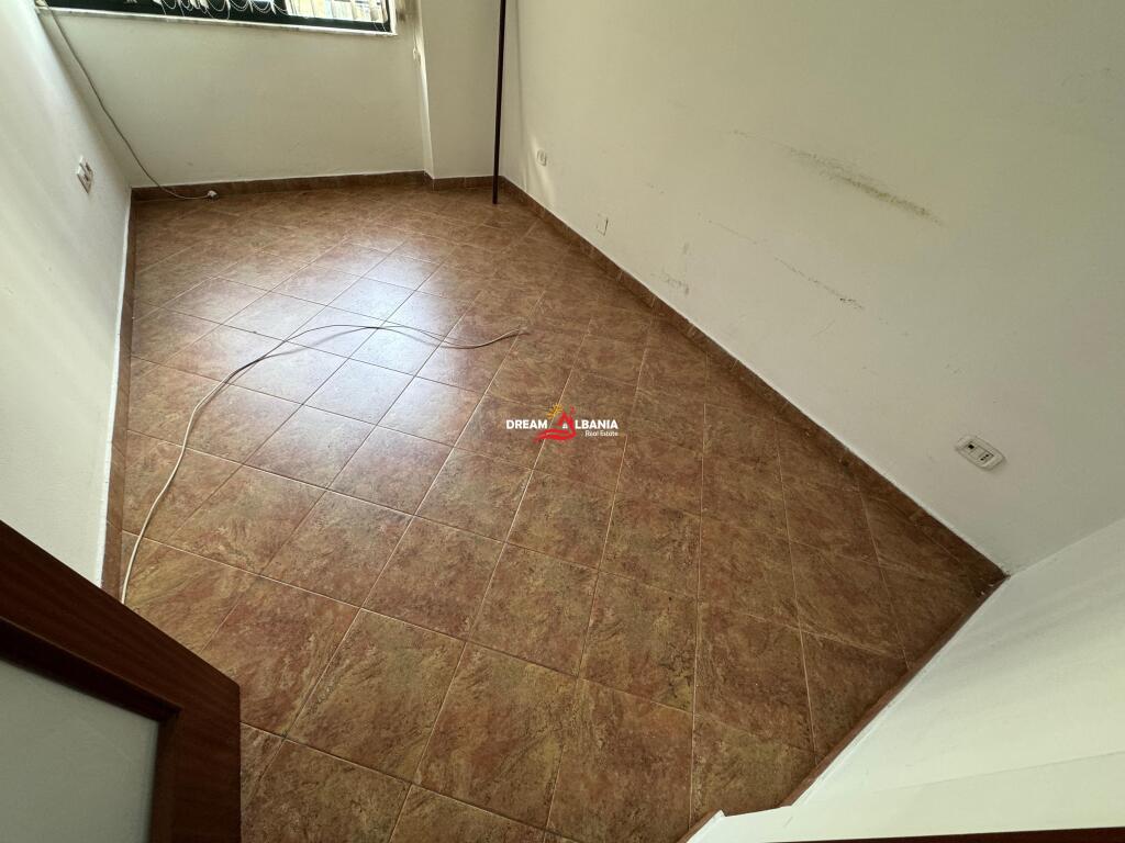 Ambjent me qera me 5 ndarje prane Gjykates se Rrethit ne Vasil Shanto, Tirane (ID 42611381)