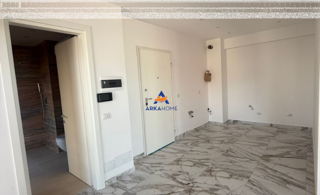AFFITTASI AMBIENTE 70M2 "RRUGA E KAVAJES" 1.200 EURO