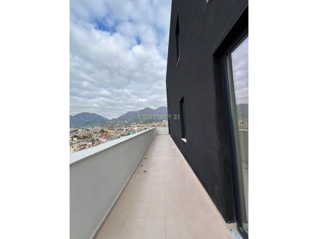 🏡 SHITET APARTAMENT 1+1 ME VERANDË – PRANË SHKOLLËS SË BASHKUAR