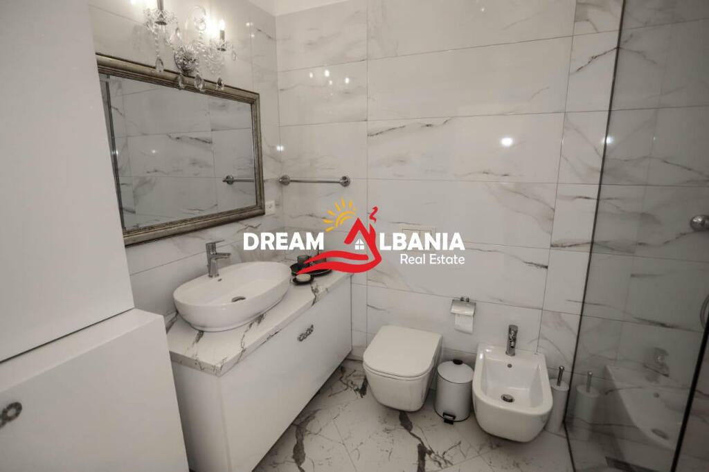 Super Opportunità di Investimento!!! Appartamento in vendita in via Kavaja al Complesso Square 21, Tirana (ID 4111661).
