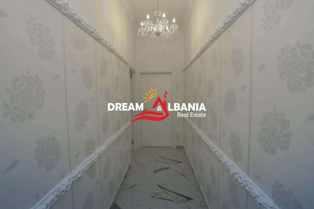 Super Opportunità di Investimento!!! Appartamento in vendita in via Kavaja al Complesso Square 21, Tirana (ID 4111661).