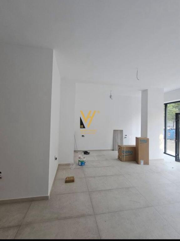 LOCALE COMMERCIALE DI 60 M2 IN AFFITTO A DON BOSKO 50.000 LEKE