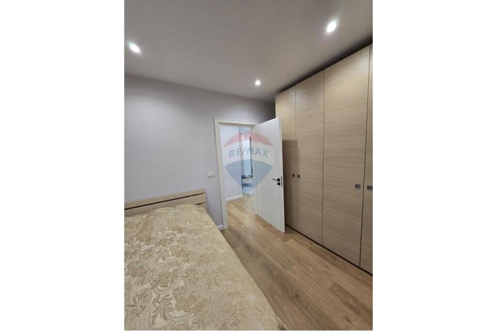 Apartment 2+1 me qera bllok