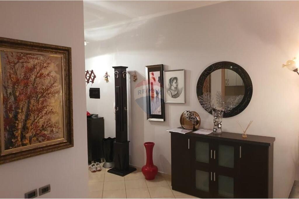Apartament Me Qira në Zemrën e Tiranës