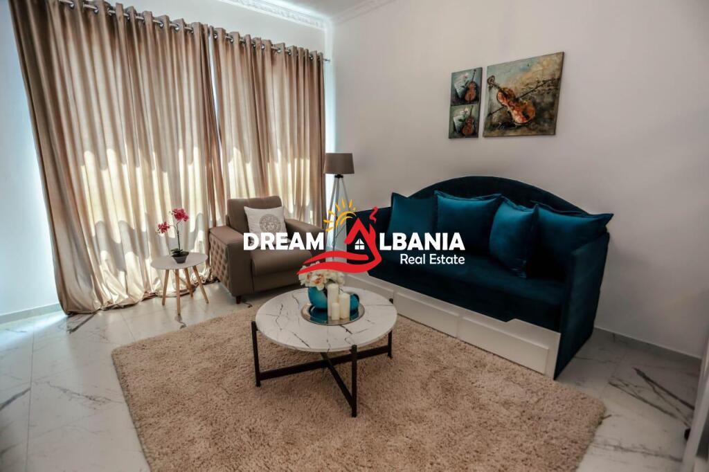 Super Opportunità di Investimento!!! Appartamento in vendita in via Kavaja al Complesso Square 21, Tirana (ID 4111661).