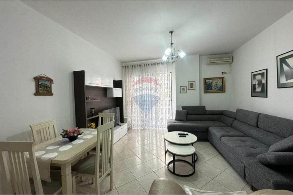 Apartament 2+1 per qira ne Astir