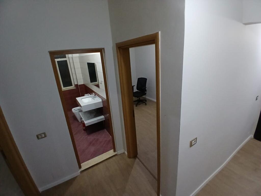 2+1,bosh per zyra,komune e parisit,cmimi 500 mije leke