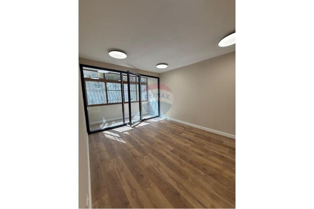 APARTMENT 2+1 EMPTY FOR OFFICES OF MARGARITA TUTULANI