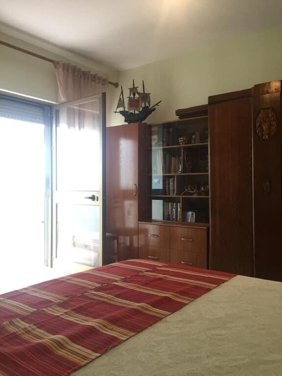Apartament 1+1+ballkon 400€ Rruga Myslym Shyri