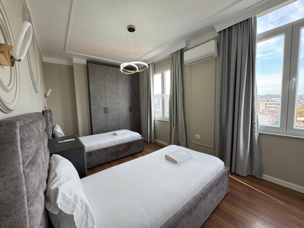 Apartament 2+1+2 per shitje te Ish-Ekspozita - Pamja 4