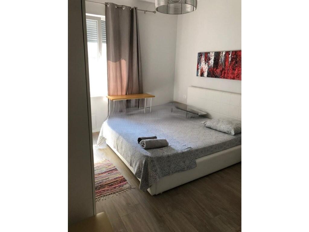 RR.DRITAN HOXHA, JAPIM APARTAMENT 2+1+2 PER QIRA 600 € /Muaj