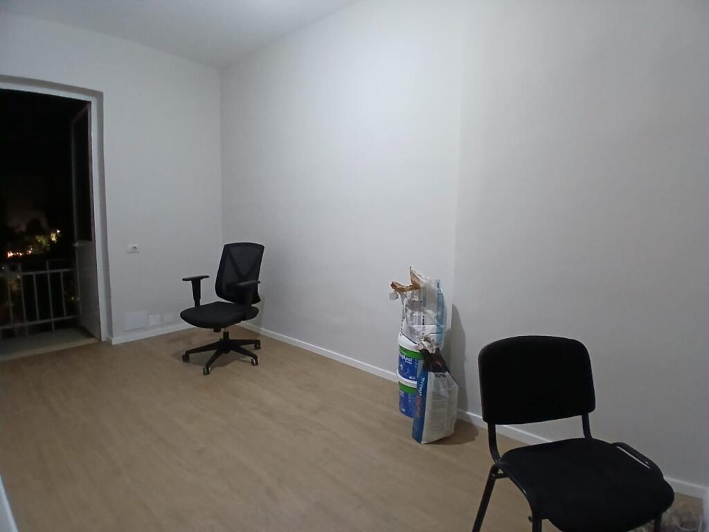 2+1,bosh per zyra,komune e parisit,cmimi 500 mije leke