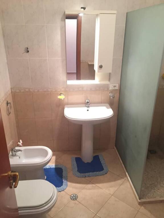 Apartament 1+1+ballkon 400€ Rruga Myslym Shyri