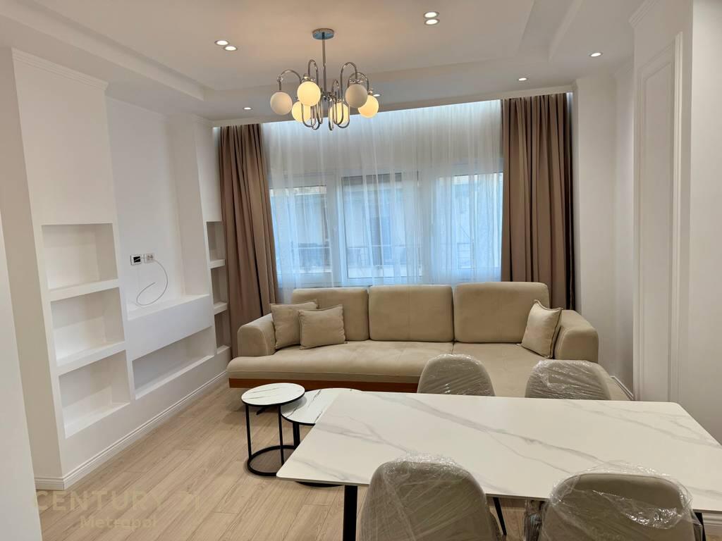 Jepet me Qira Apartament 2+1 + Post Parkimi – Myslym Shyri, Tiranë!