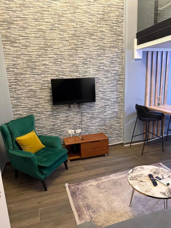 Duplex 1+1, arredato, via Elbasan, 500 euro