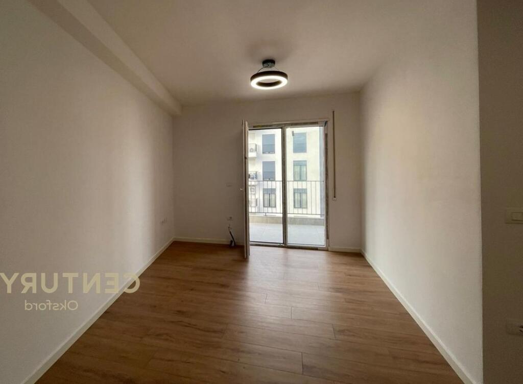 SHITET APARTAMENT 2+1 ME POST PARKIMI NE ASTIRE.