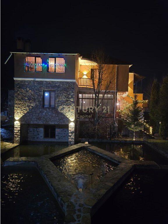 Super hotel in vendita a Voskopojë.