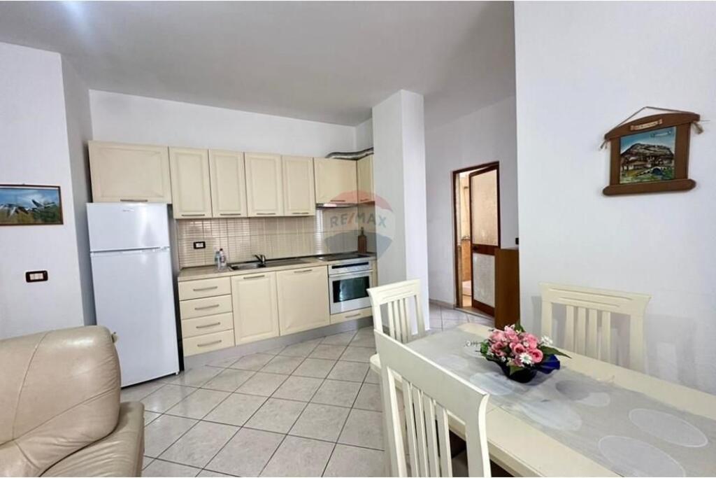 Apartament 2+1 per qira ne Astir