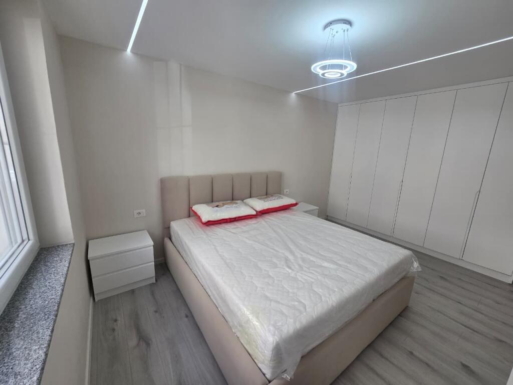 1+1/Qera📍Shkolla mihal Grameno 📌500€