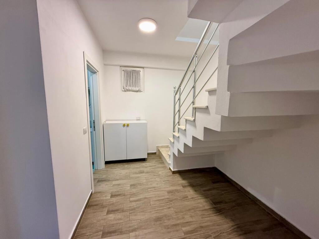 APARTAMENT DUPLEKS 2+1 PER QIRA