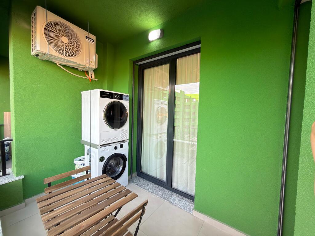 🏡 Qira – Apartament 1+1 📍 5 Maji, Tiranë 📐 Kati 6 ✨ I sapoarreduar  💶 Çmimi: 55000/ muaj