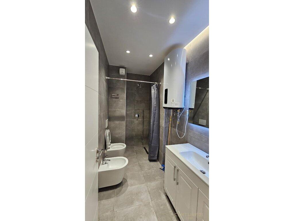 Jepet me Qira Apartament 1+1 – Rruga Jordan Misja, Bulevardi i Ri, Tiranë!