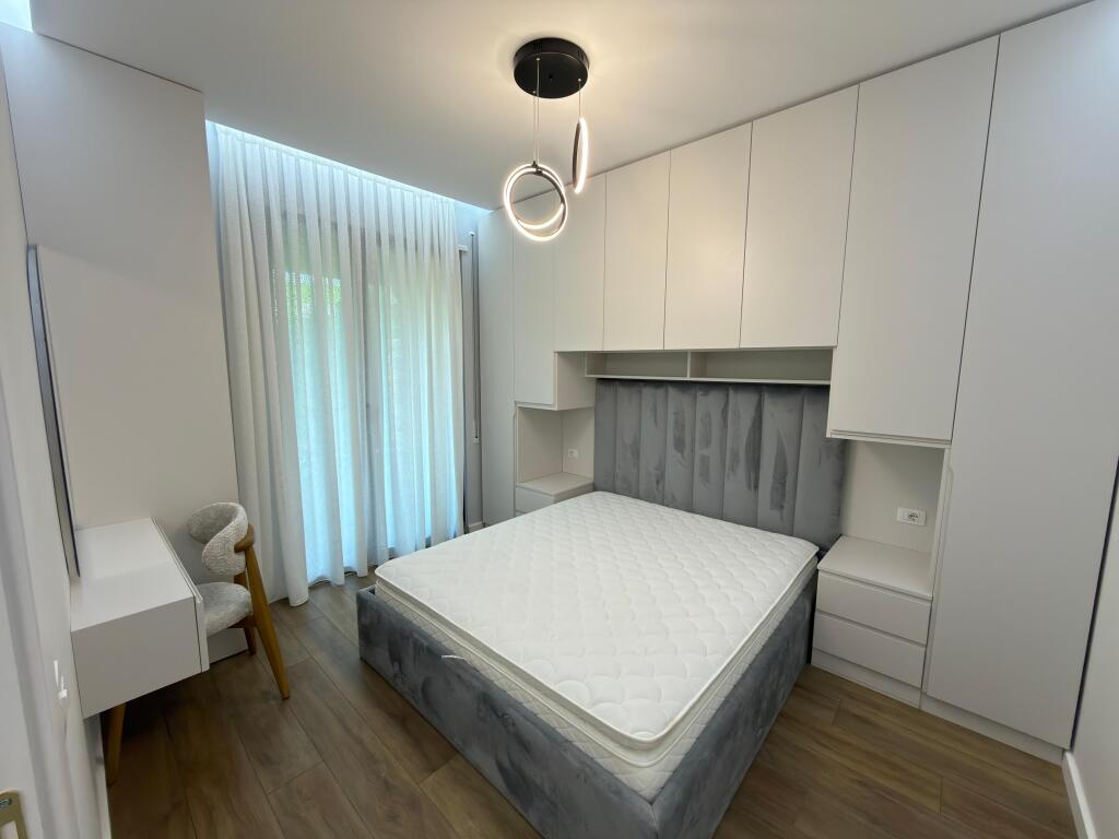 🏡 Qira – Apartament 1+1 📍 5 Maji, Tiranë 📐 Kati 6 ✨ I sapoarreduar  💶 Çmimi: 55000/ muaj