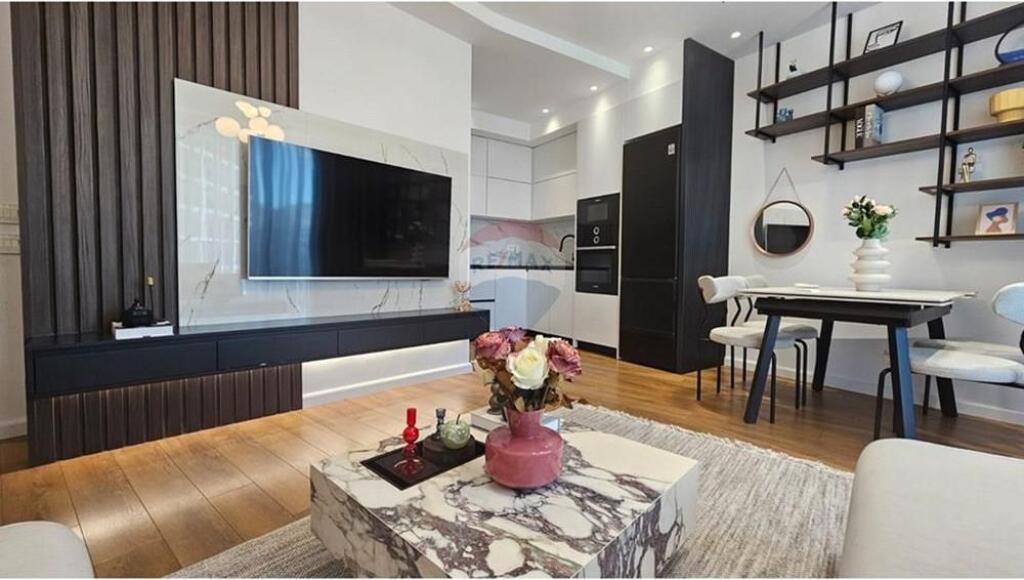 Apartament 2+1 per qira te Lake View