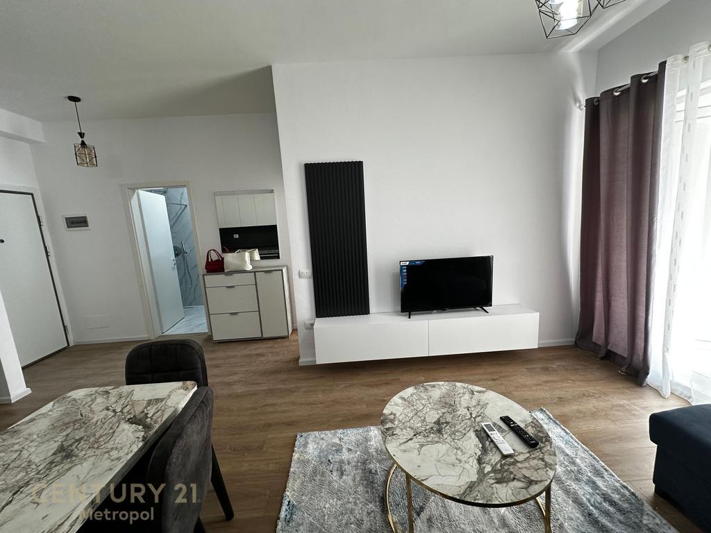 Vendesi in vendita 1+1 completamente arredato nella “Residenza Kaimi”, Tirana!