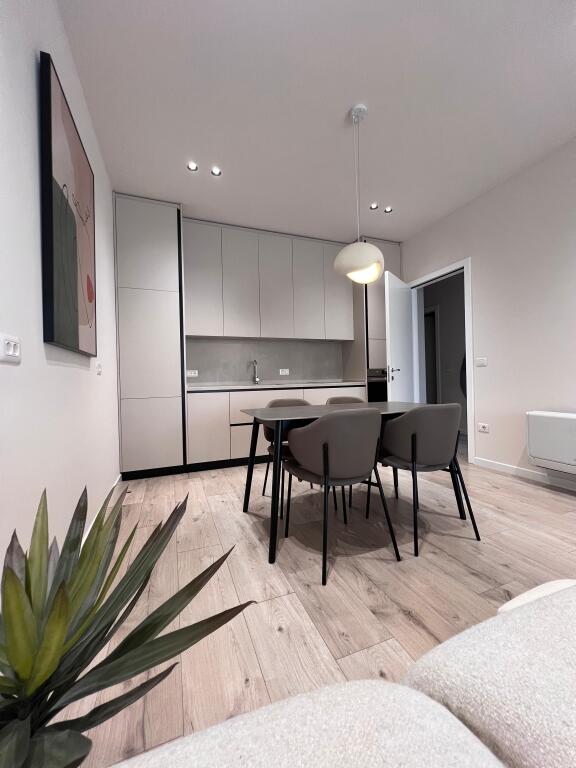 APARTAMENT  1+1 ME QIRA Emerald Center