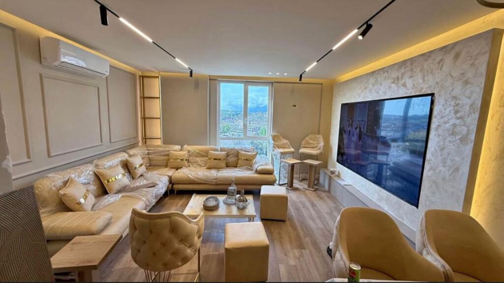 🏡 Apartment 2+1 for sale near the United School