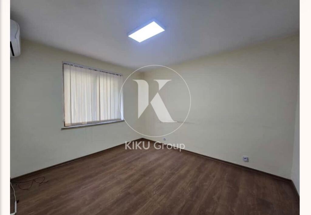 Apartment for office, in block, price 800 euro