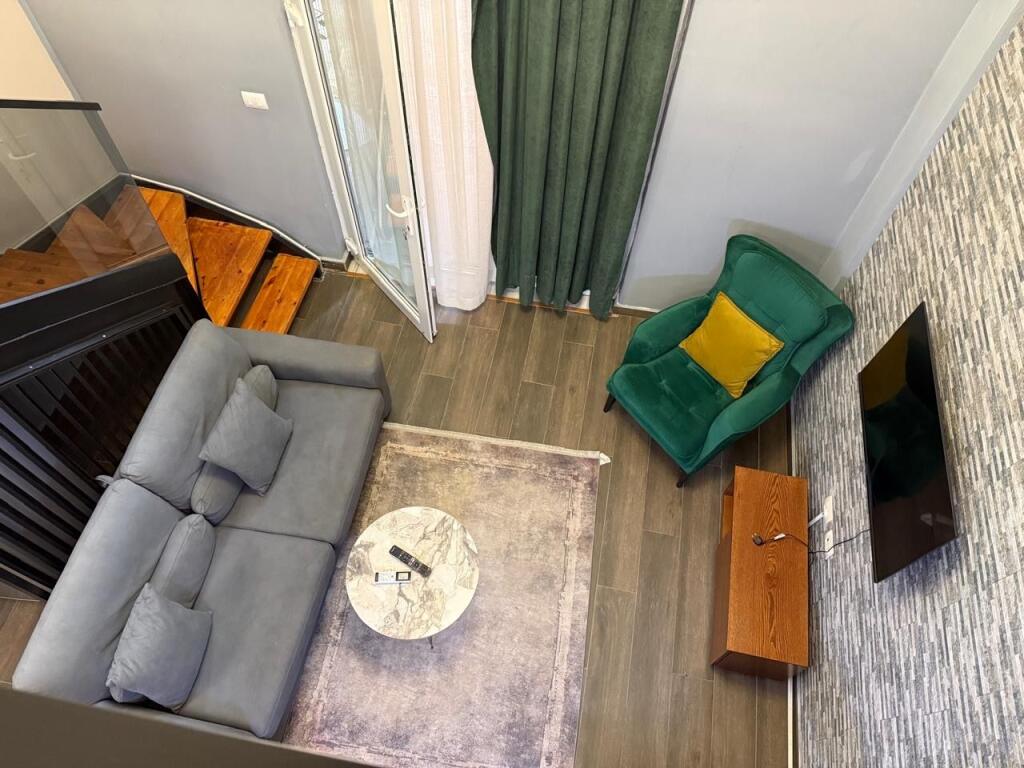 Duplex 1+1, arredato, via Elbasan, 500 euro