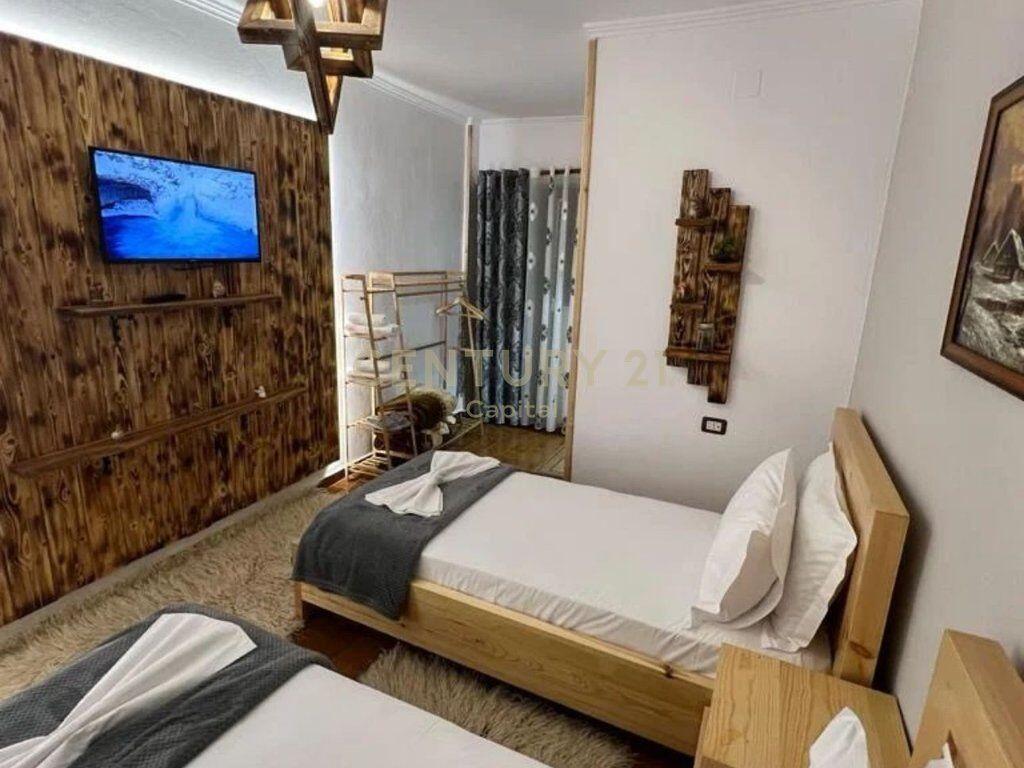 Super hotel in vendita a Voskopojë.