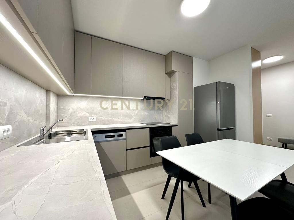 APARTAMENT ME QIRA MODERN 1+1 ME POST PARKIMI, ISH DOGANA