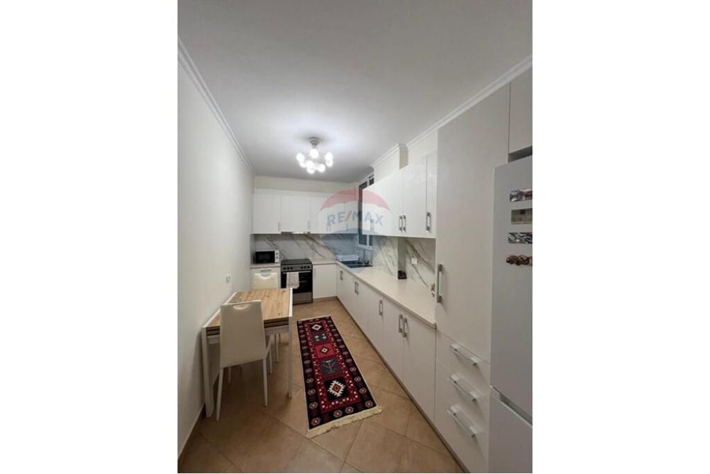 Affittasi appartamento 2+1 in Via Kavajes