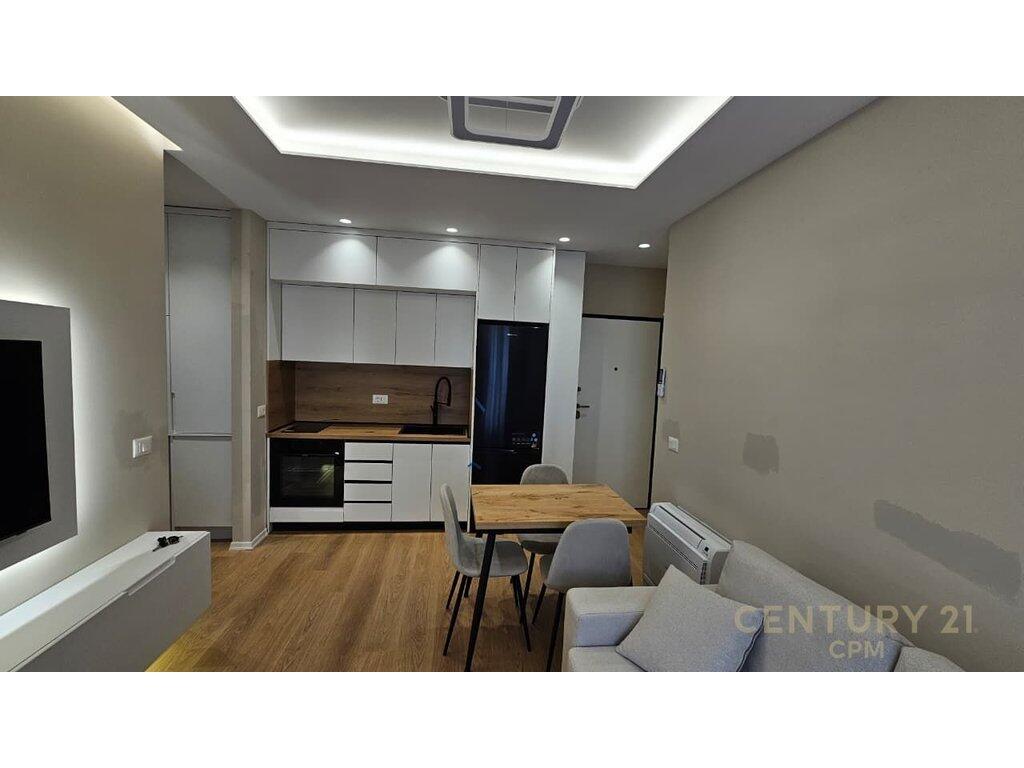 Jepet me Qira Apartament 1+1 – Rruga Jordan Misja, Bulevardi i Ri, Tiranë!