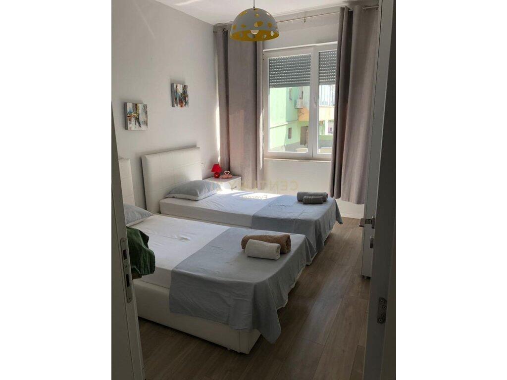 RR.DRITAN HOXHA, JAPIM APARTAMENT 2+1+2 PER QIRA 600 € /Muaj
