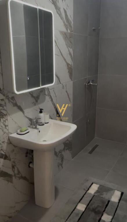 JEPET APARTAMENT 2+1+BLK ME QERA TEK UNIVERS CITY 450 EURO