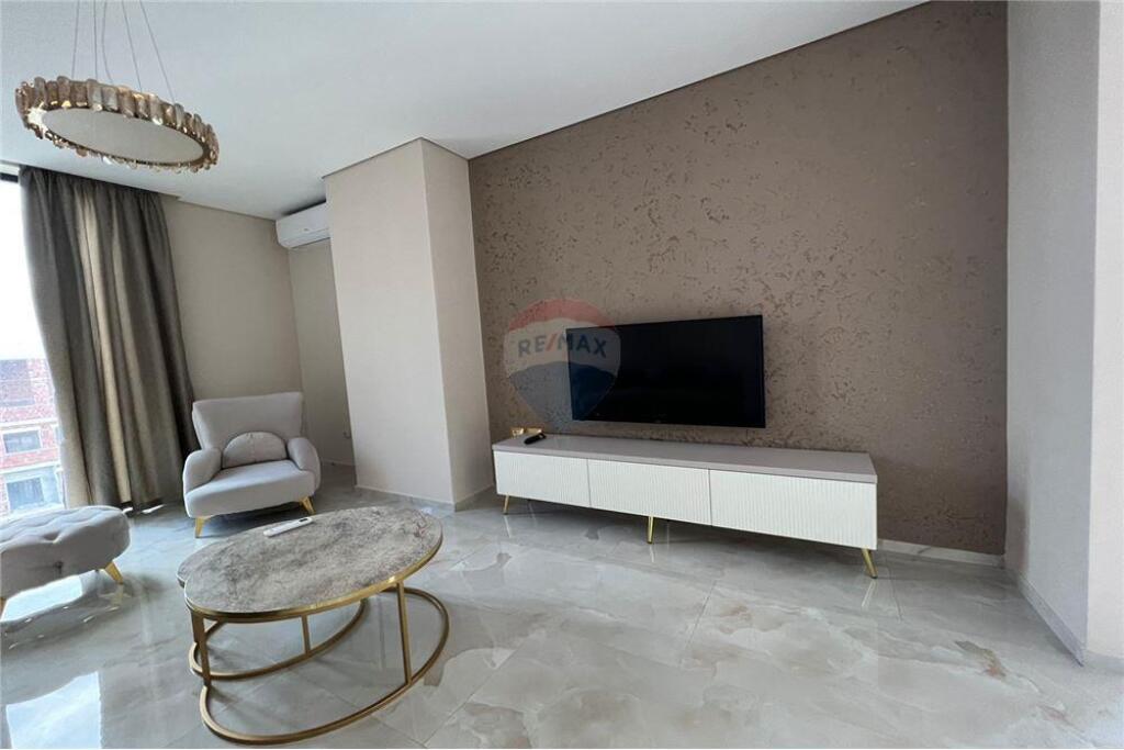 Apartament - Për Qira - Pallati me Shigjeta, Tiranë