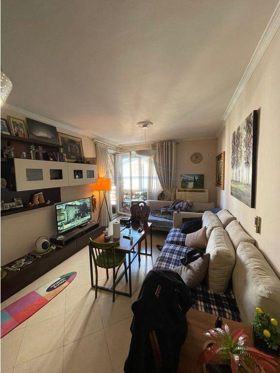 Shitet, Apartament 2+1, Unaza e Re